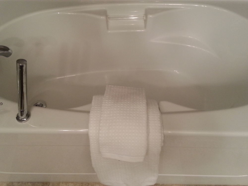YYC Pinnacle Inn & Suites Aspen מראה חיצוני תמונה