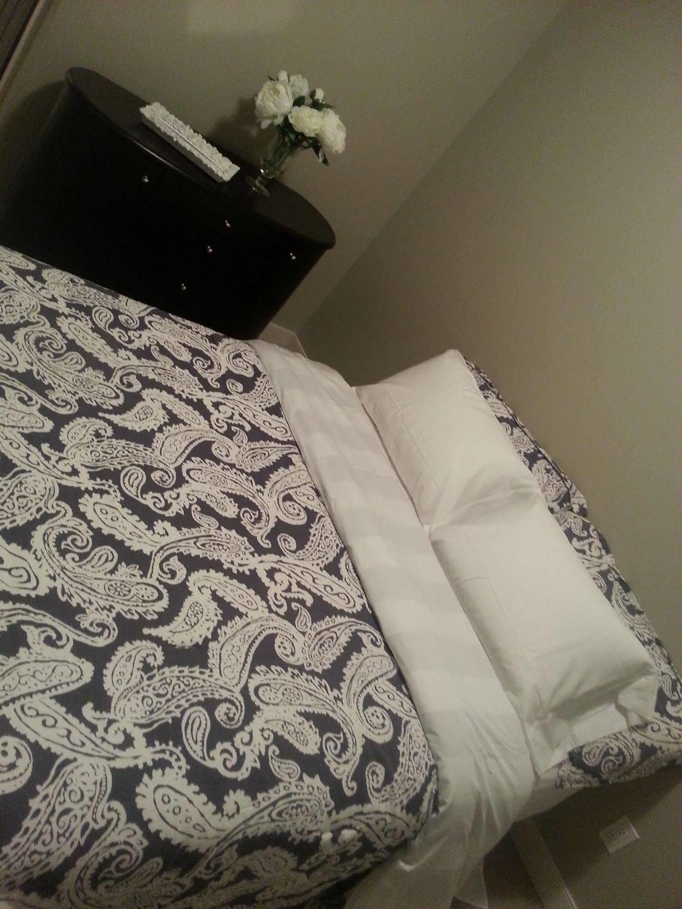 YYC Pinnacle Inn & Suites Aspen מראה חיצוני תמונה